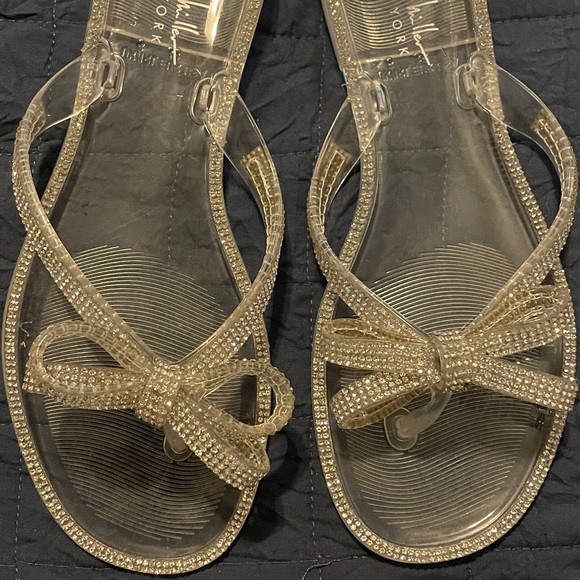 Rhinestone flip flops  💍 - Picture 2 of 2